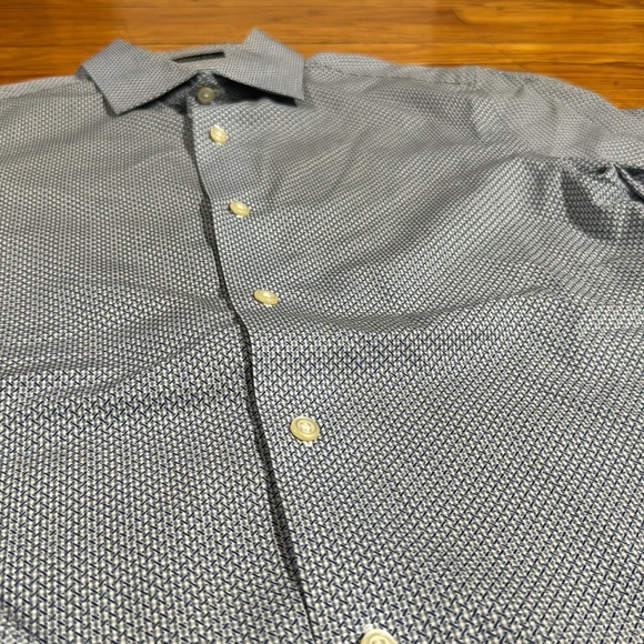 Banana Republic Non-Iron - Picture 2 of 2